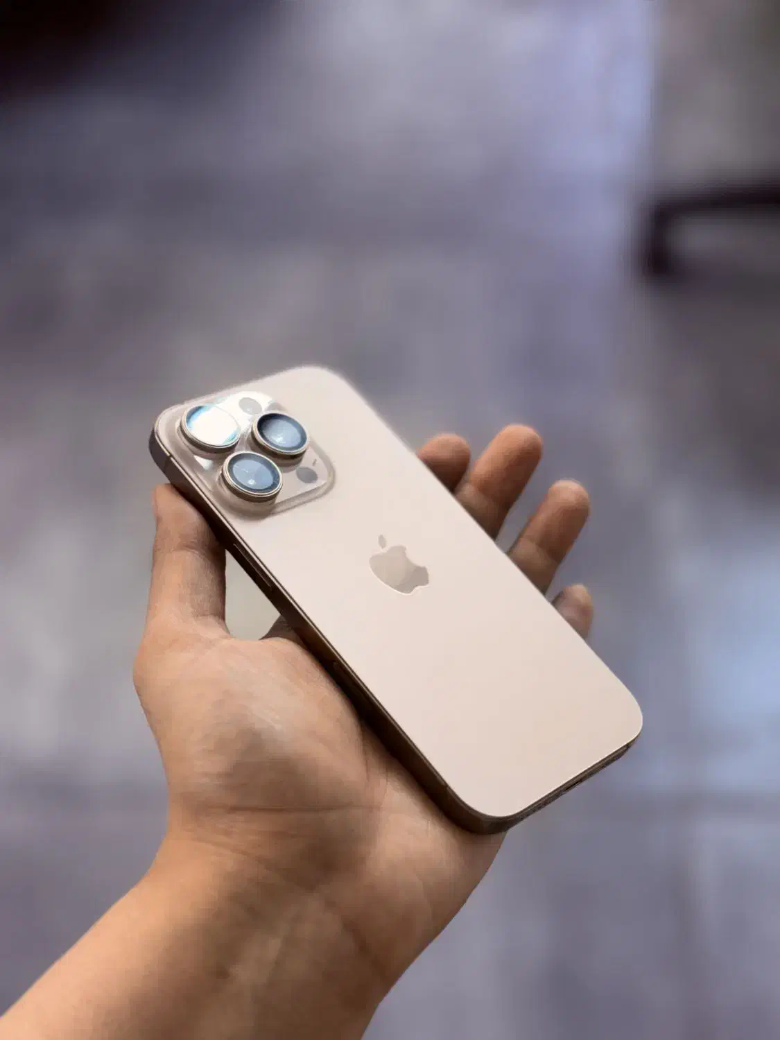 iphone 16 pro|موبایل|شیراز, قدوسی غربی|دیوار