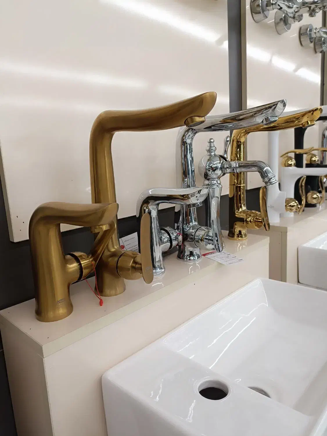 دست کامل شیرآلات+برند های ASS و غیره با ضمانت|لوازم حمام|تهران, وردآورد|دیوار