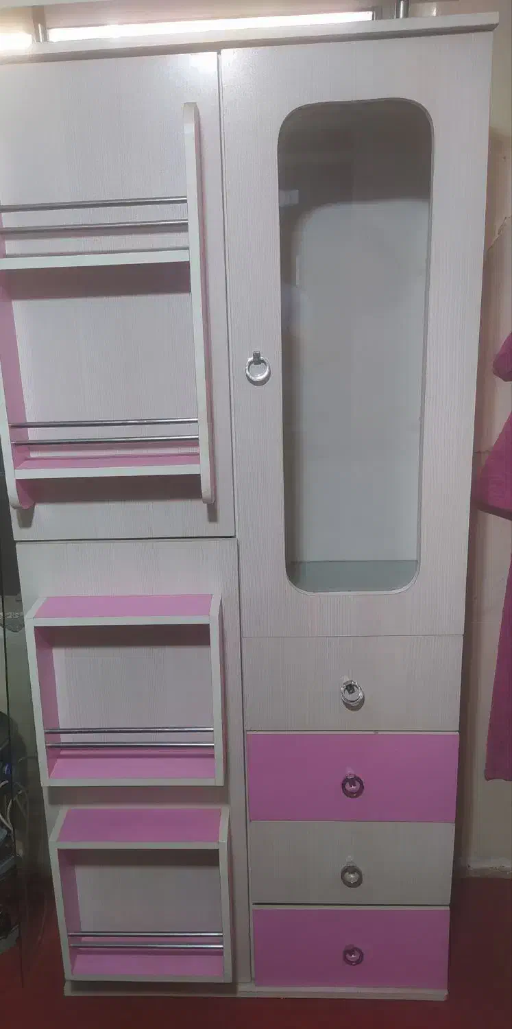 کمد بچه دخترونه تمیز و سالم|اسباب و اثاث بچه|تهران, مقدم|دیوار