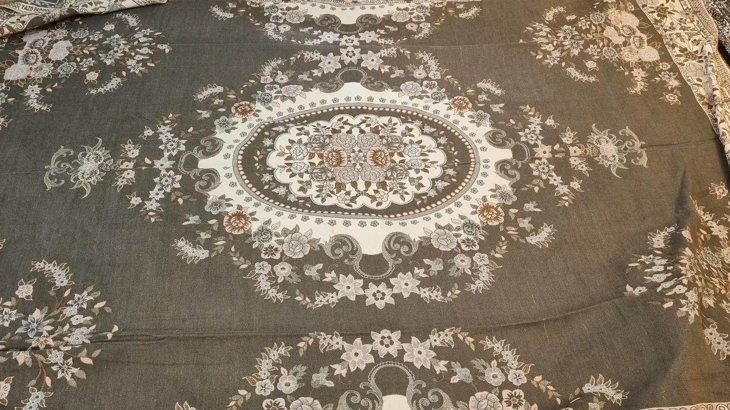 دو عدد رو فرشی|روفرشی|ساوه, |دیوار