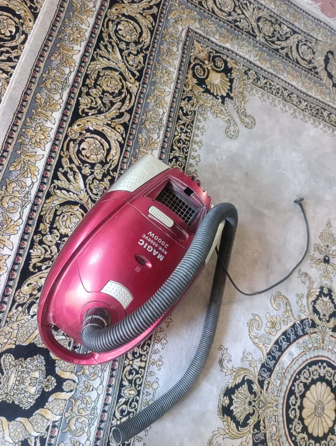 جاروبرقی ۱ تومن چراغ ۵۰۰|جاروبرقی، جارو شارژی، بخارشو|بروجرد, |دیوار