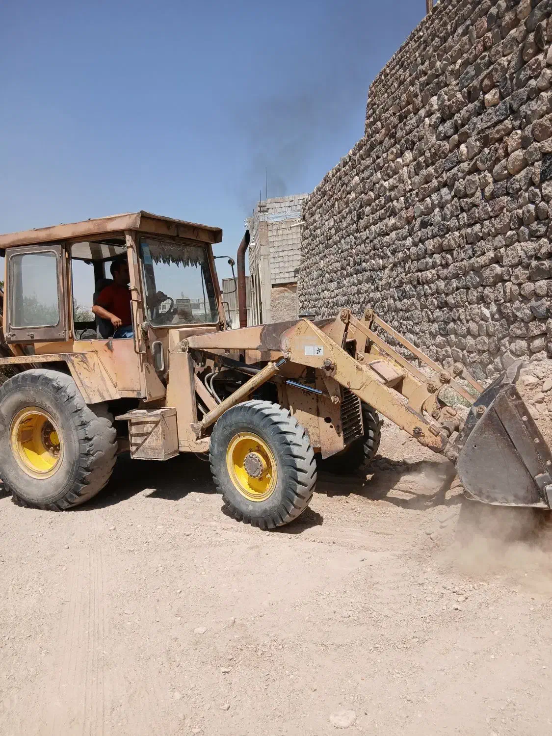 بیل بکهو MFانگلیس مدل ۶۳|خودرو سنگین|خسروشاه, |دیوار