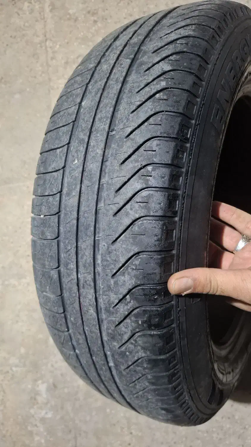 لاستیک پژویی و سمندی رینگ۱۵ سالم|قطعات یدکی و لوازم جانبی|شیروان (خراسان), |دیوار