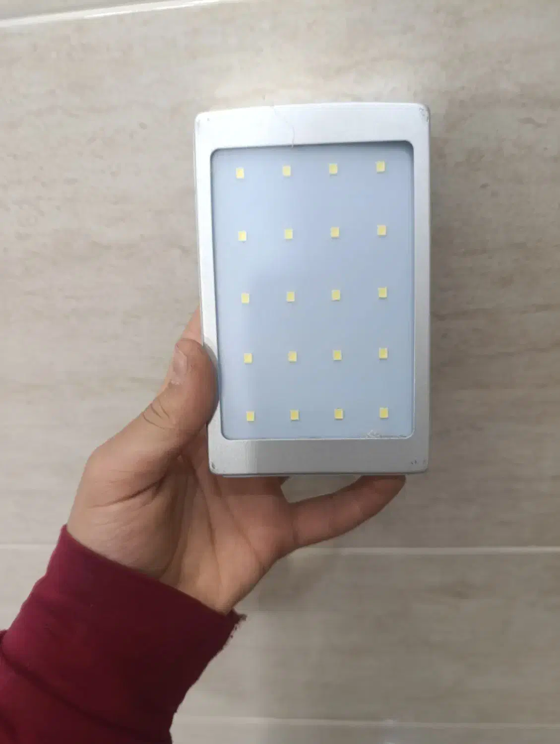 پاوربانک پروژکتوری خورشیدی 8000 واقعی|لوازم جانبی موبایل و تبلت|یزد, |دیوار