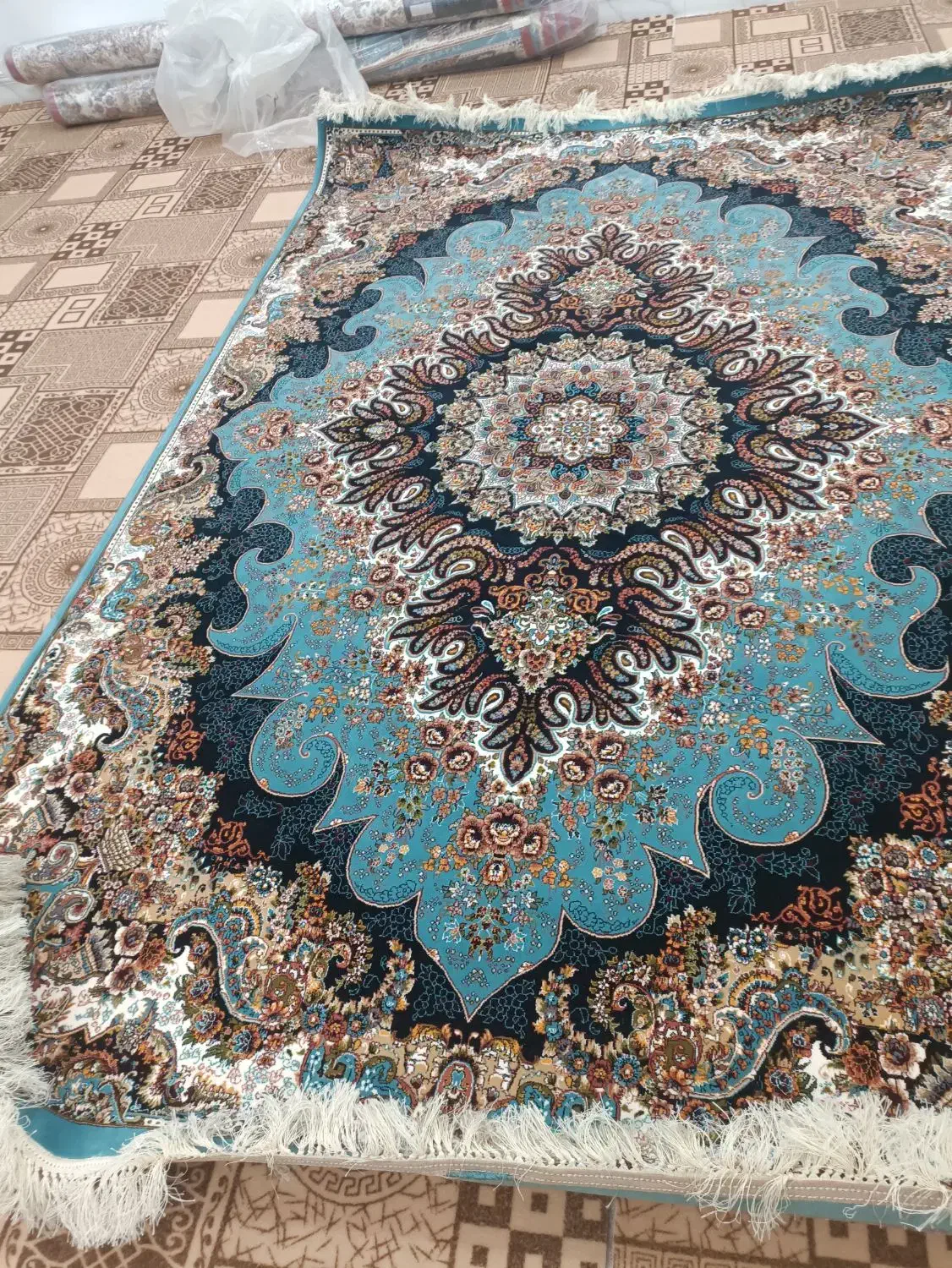 دوجفت فرش شش متری نو 700شانه تراکم 1200|فرش|آبش احمد, |دیوار