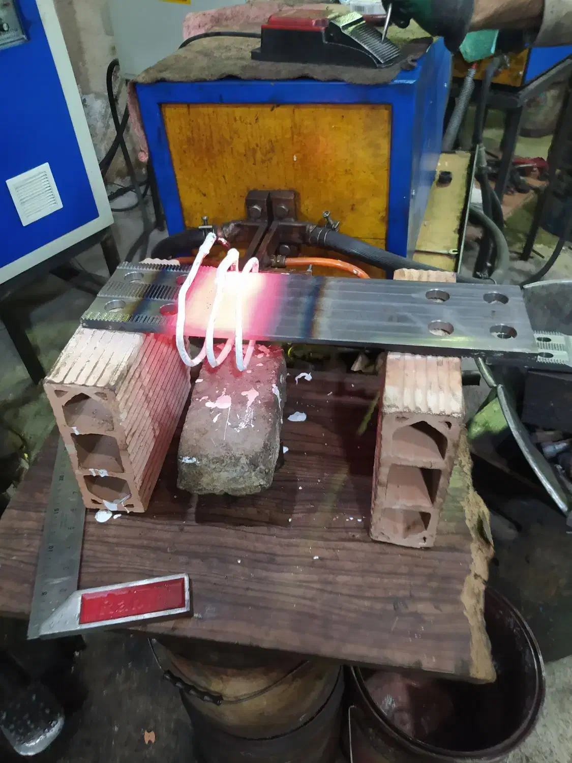 فورج کاری گرم و پرسکاری|خدمات پیشه و مهارت|تهران, شهرک شریفی|دیوار