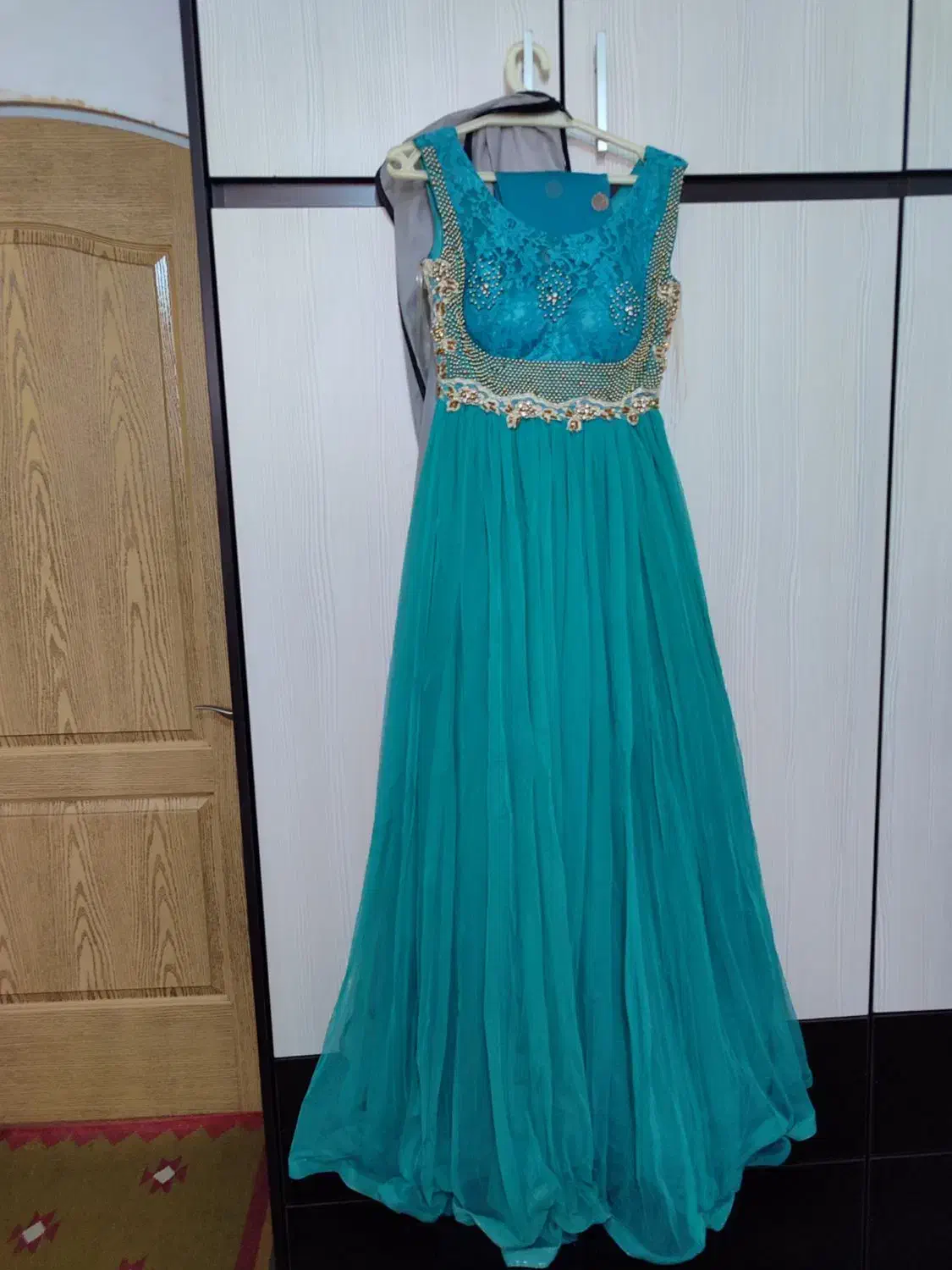 لباس مجلسی در حد نو|لباس|سمیرم, |دیوار