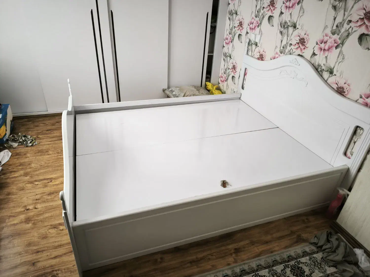 تخت وکیوم دو‌ نفره|تخت و سرویس خواب|لالجین, |دیوار