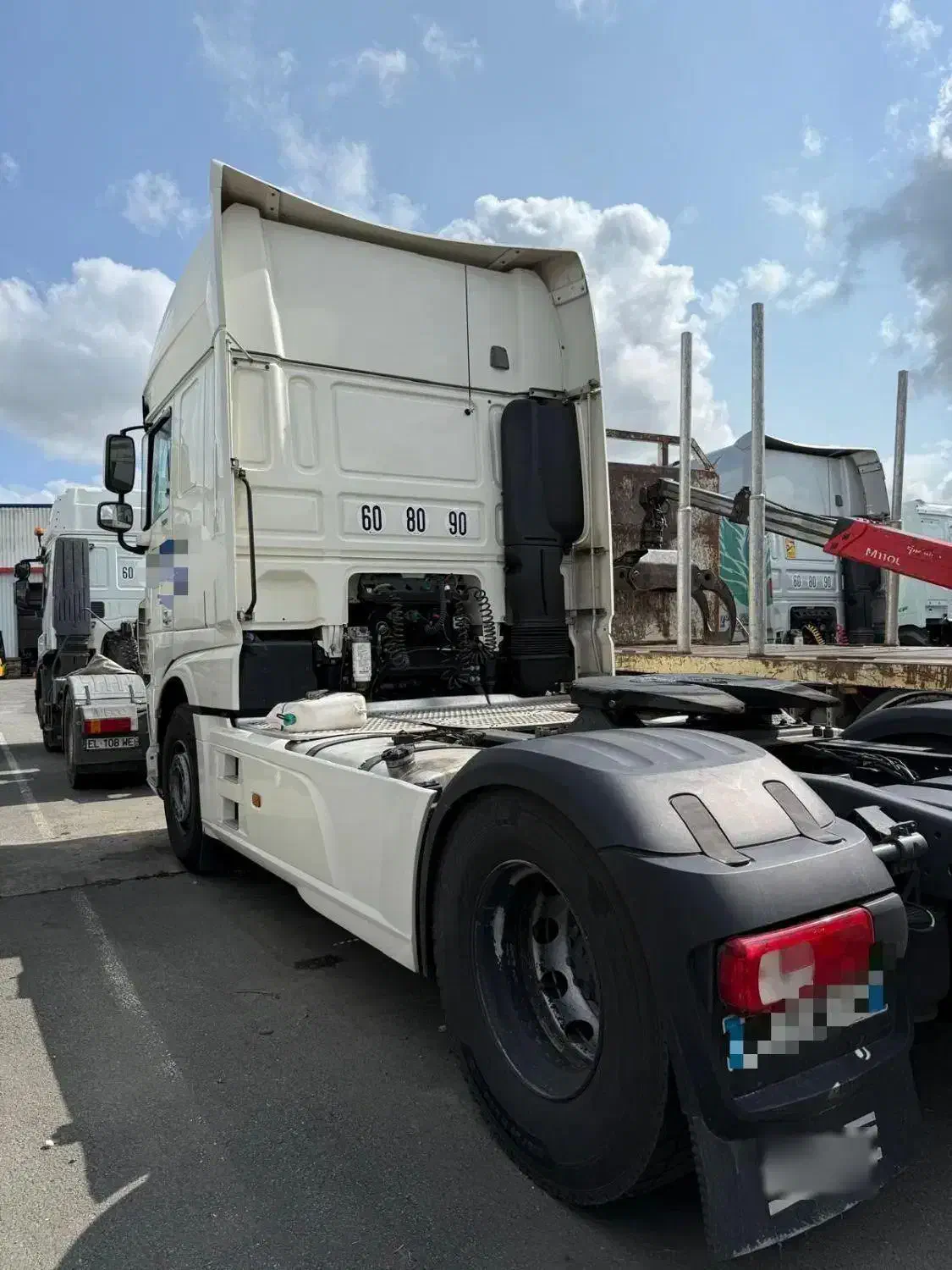 واردات و ترخیص انواع کشنده های اروپایی|خودرو سنگین|تهران, صادقیه|دیوار