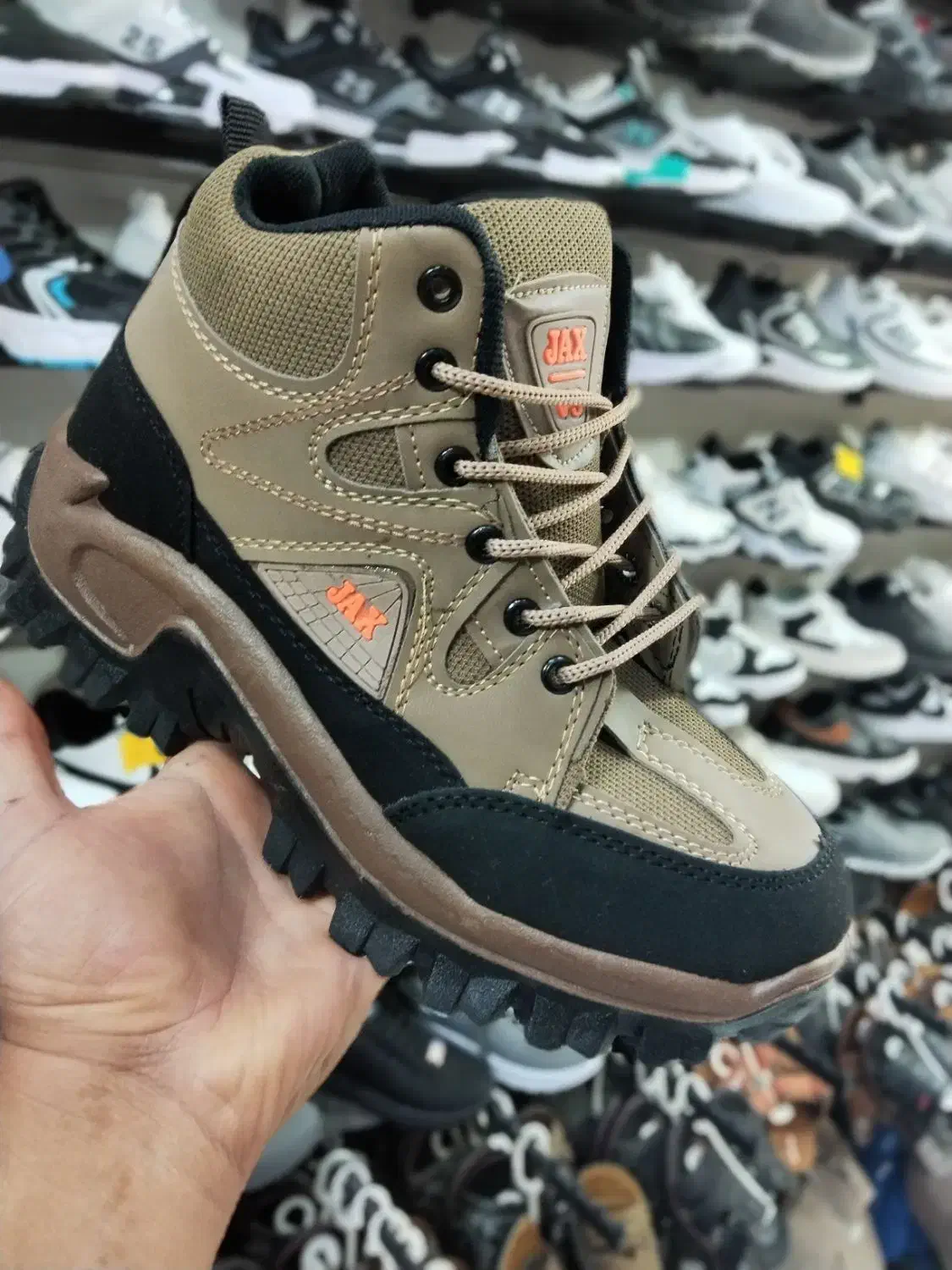 کفش جکس کوهنوردی مردانه و زنانه|کیف، کفش، کمربند|اصفهان, باتون|دیوار