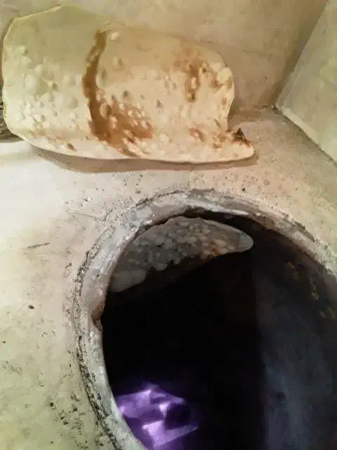 کند چورگی...نان سبوسدار تنوری و سنتی ملکی|خوردنی و آشامیدنی|سراب, |دیوار