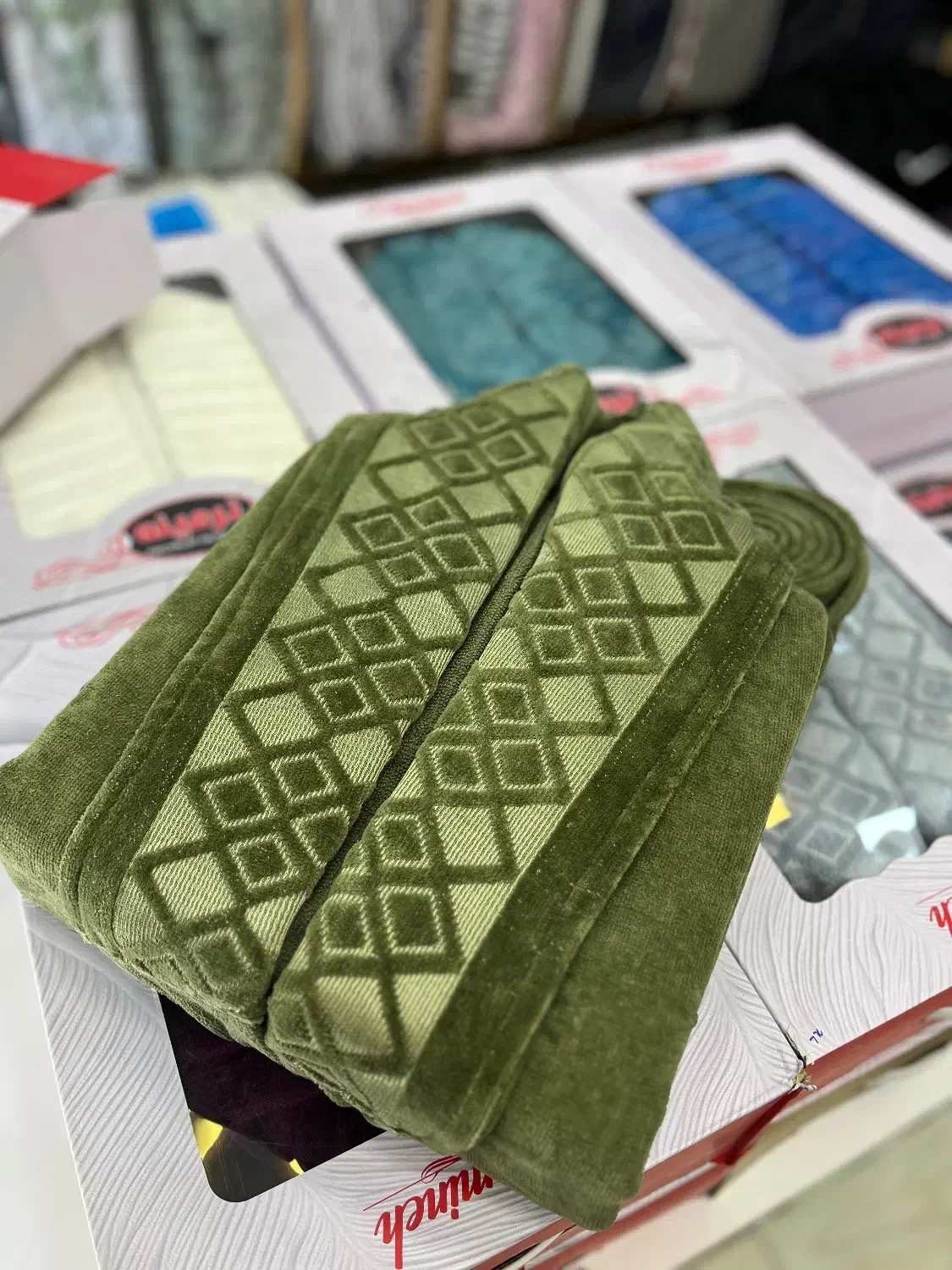 حوله تن پوش با ضمانت رنگ و کیفیت|لوازم حمام|آمل, |دیوار