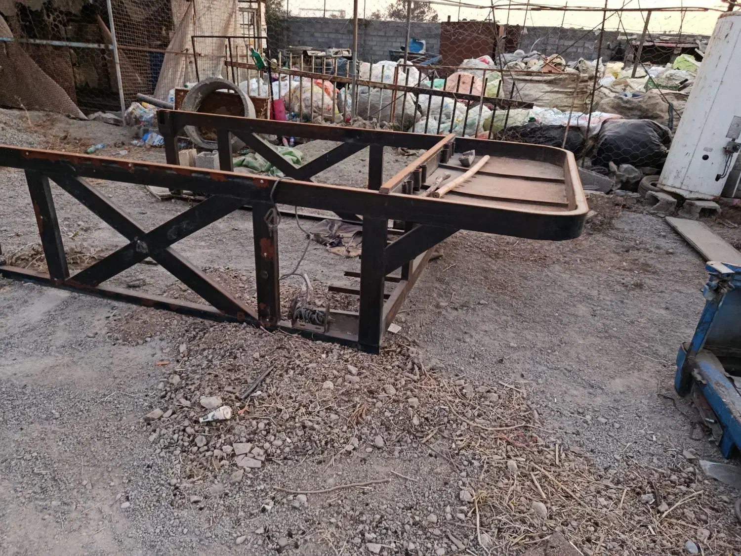 باربند آهن کشی و باربند شمالی نیسان|قطعات یدکی و لوازم جانبی|هشتگرد, ینگی امام|دیوار