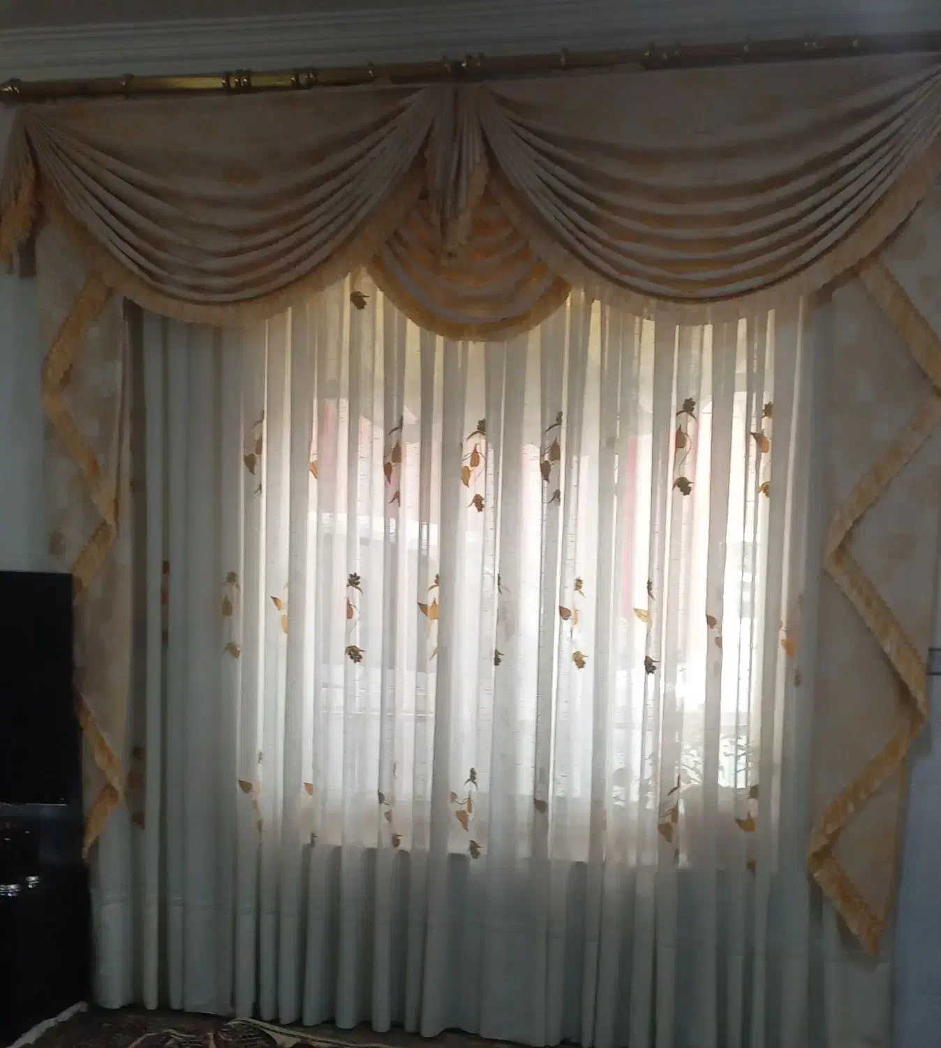 پرده|پرده، رانر، رومیزی|کبودرآهنگ, |دیوار