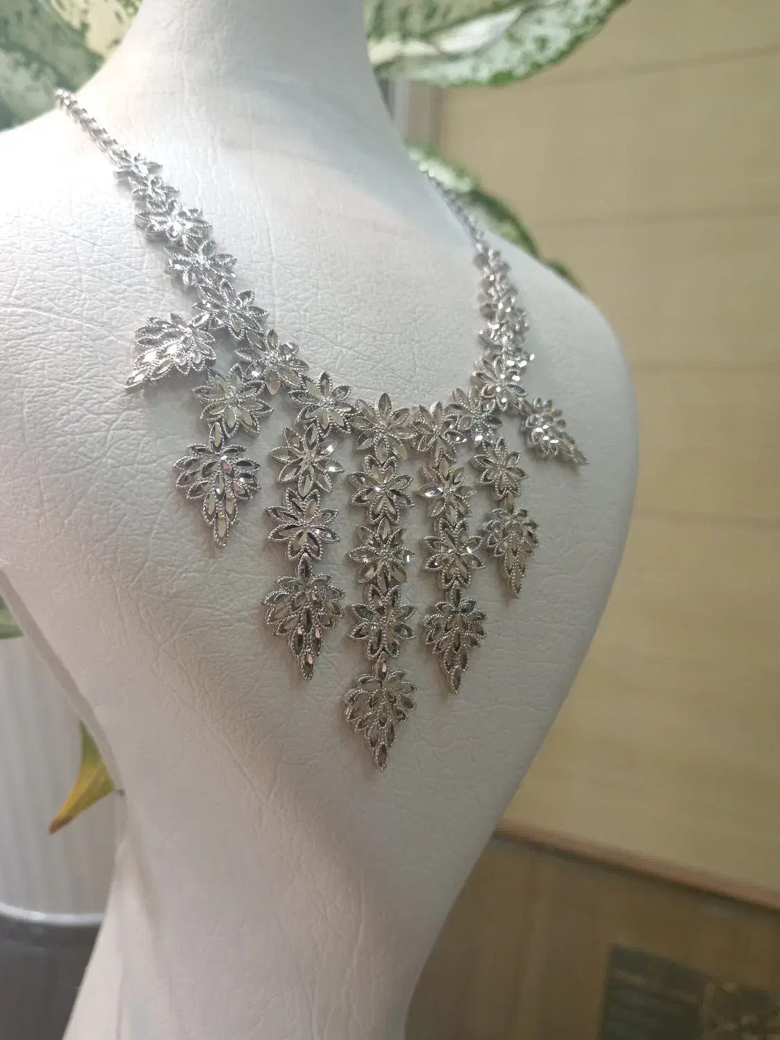 گردنبند تراش در زرگری مهدی|جواهرات|تبریز, |دیوار