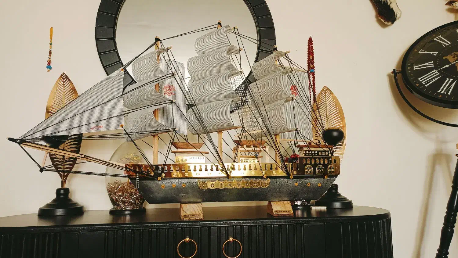 گشتی های بادبانی|مجسمه، تندیس، ماکت|تهران, شهرک ولیعصر شمالی|دیوار