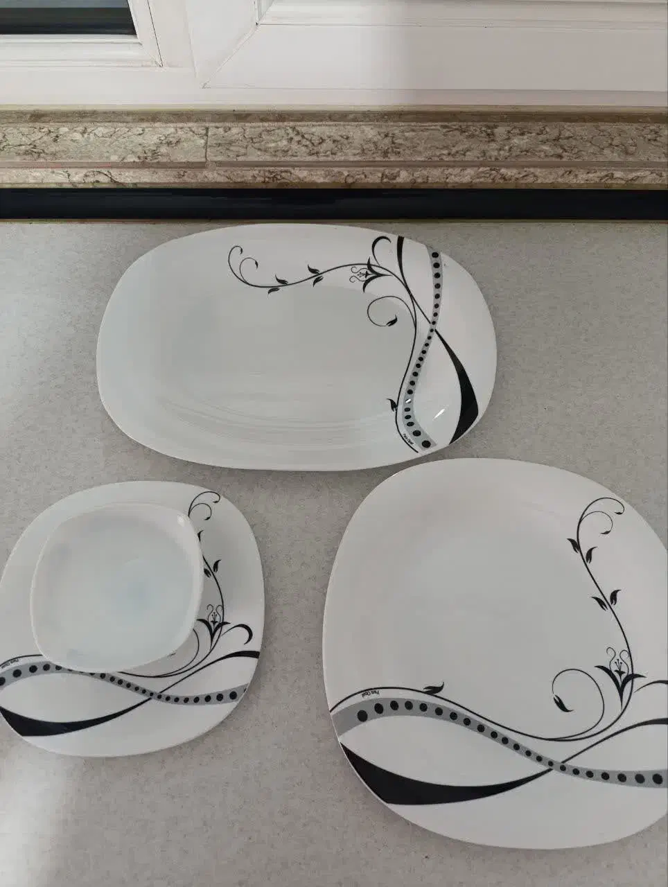 سرویس ۱۸ نفره آکروپال|ظروف سرو و پذیرایی|ساوه, |دیوار