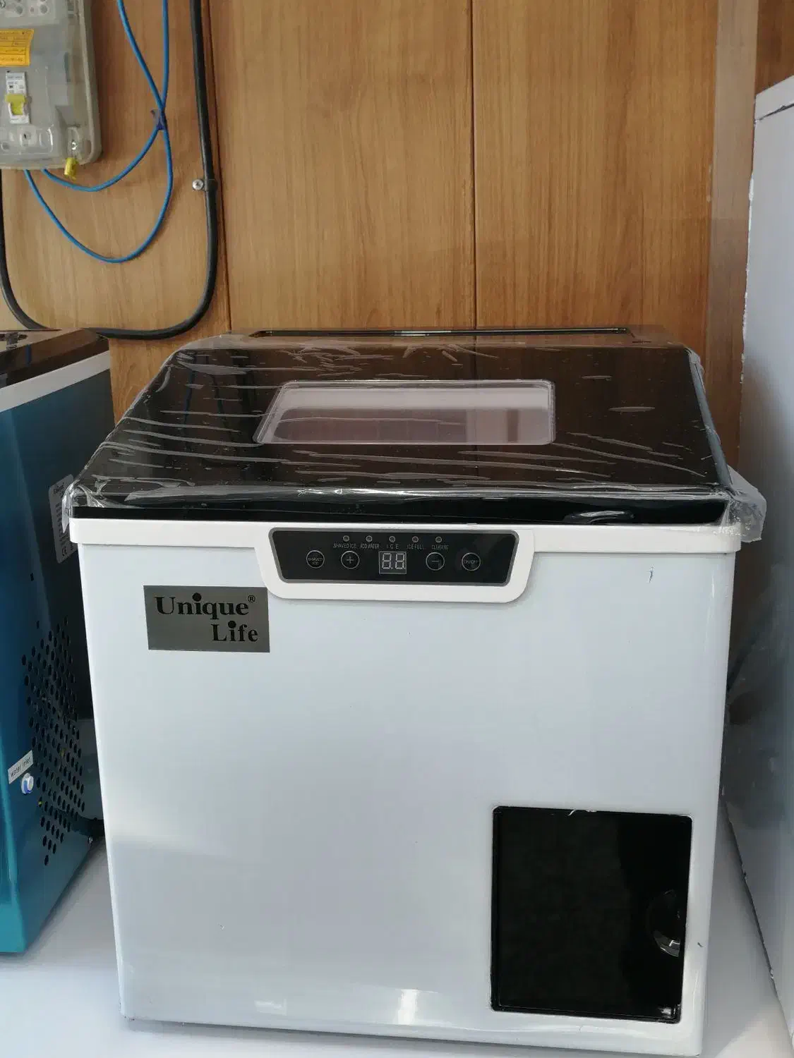 یخساز|کافیشاپ و رستوران|اصفهان, تخت فولاد|دیوار