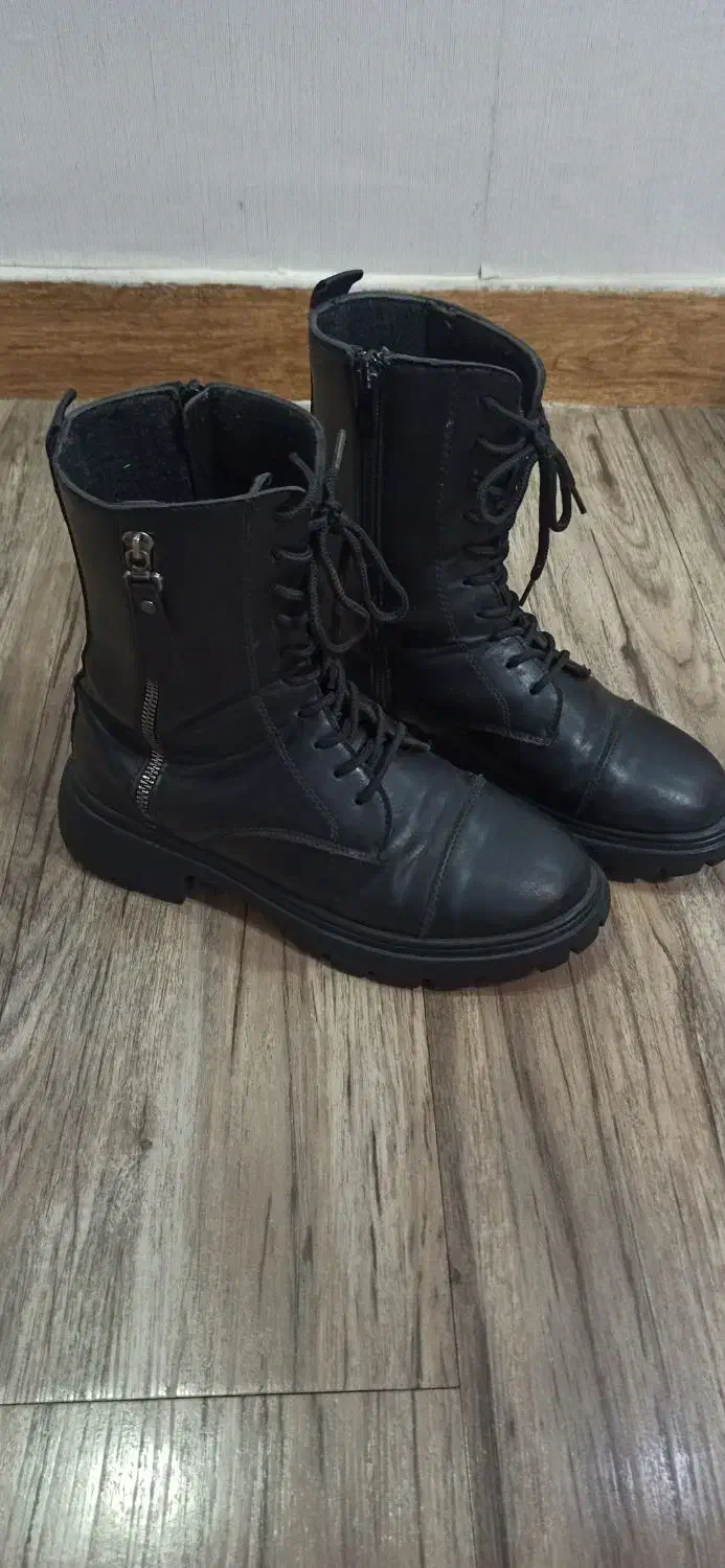 پوتین و کتونی کاملا سالم|کیف، کفش، کمربند|رشت, پیرکلاچای|دیوار