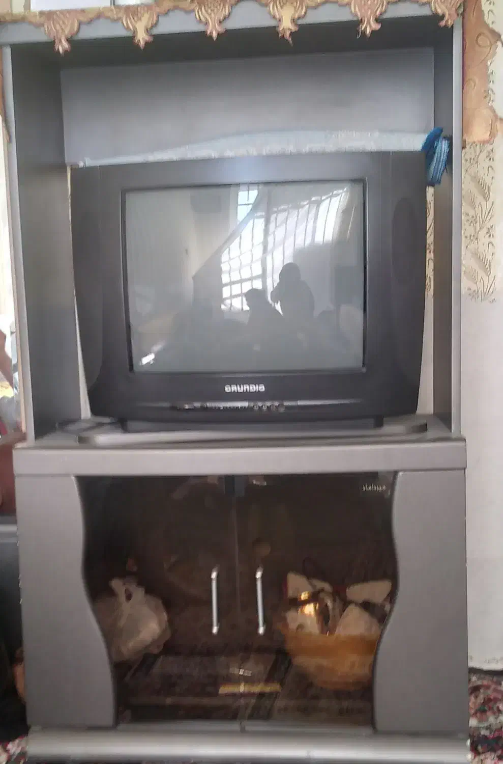 باسلام تلوزیون ومیزتلوزیون سالم ودرود نو|تلویزیون و پروژکتور|شیراز, لشکری|دیوار