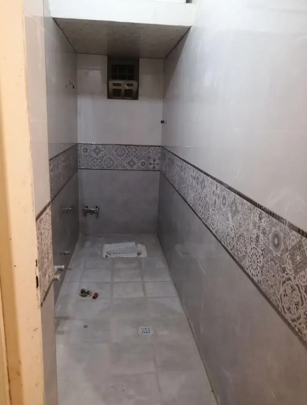 کاشیکاری سرامیکاری و کلیه کارهای ساختمانی|خدمات پیشه و مهارت|قشم, |دیوار