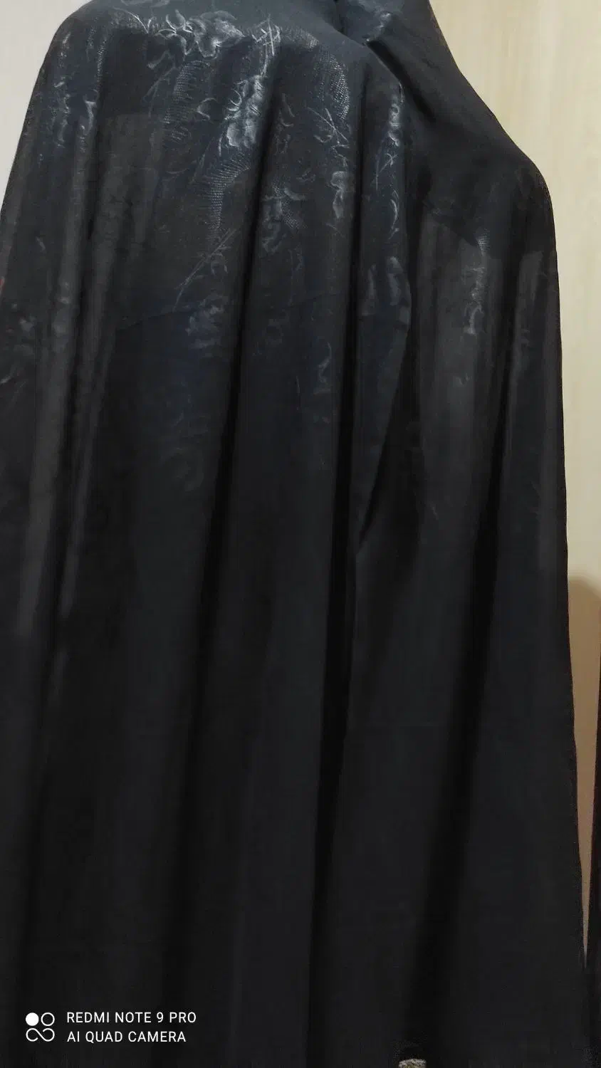 چادر مشکی|لباس|کرمانشاه, |دیوار