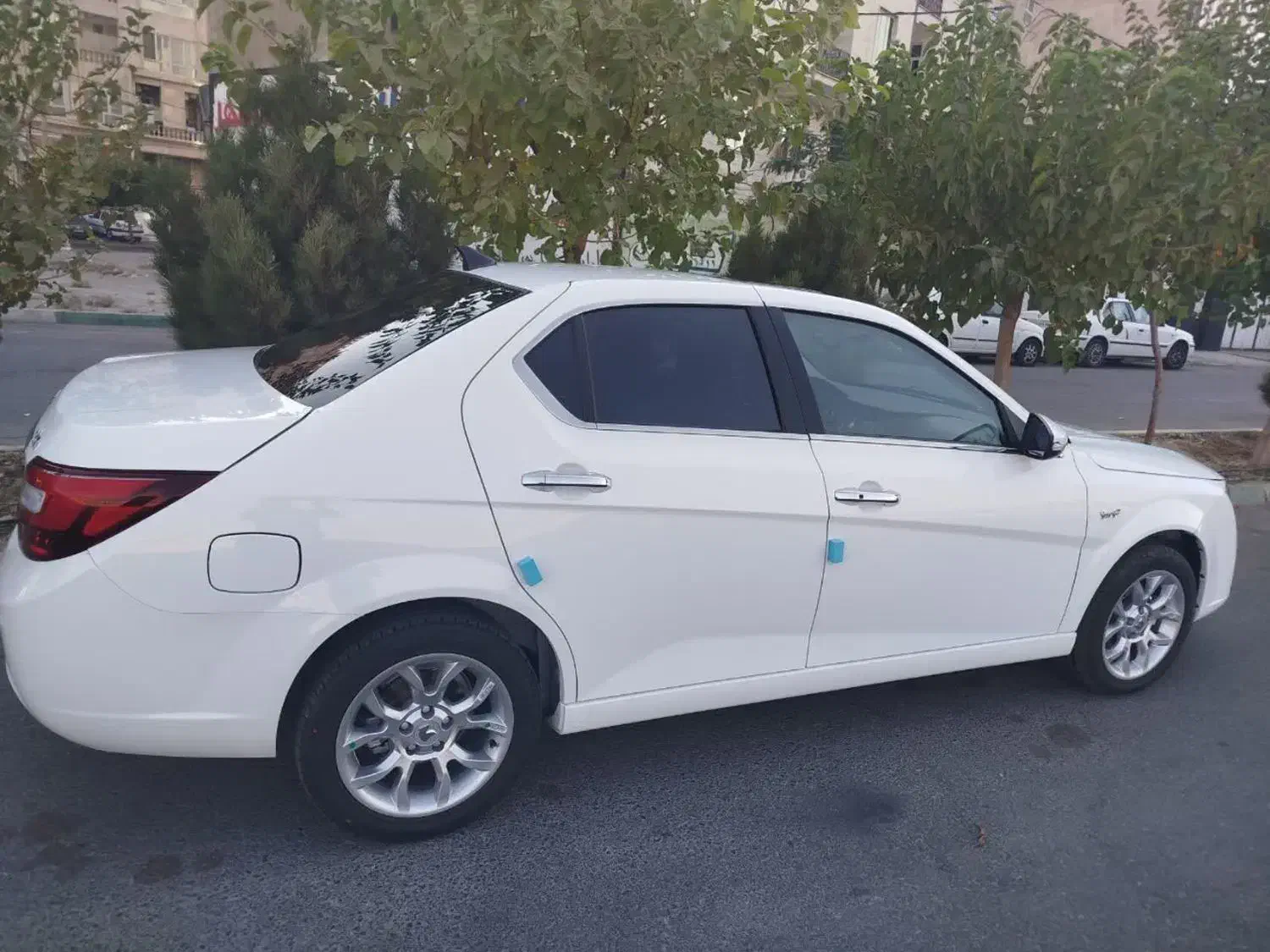 دنا پلاس اتوماتیک توربو آپشنال|خودرو سواری و وانت|مشکین‌دشت, |دیوار