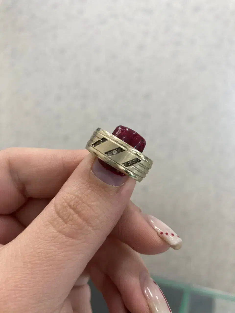 گردنبند و انگشتر فقط و فقط 2 درصد|جواهرات|تهران, صادقیه|دیوار