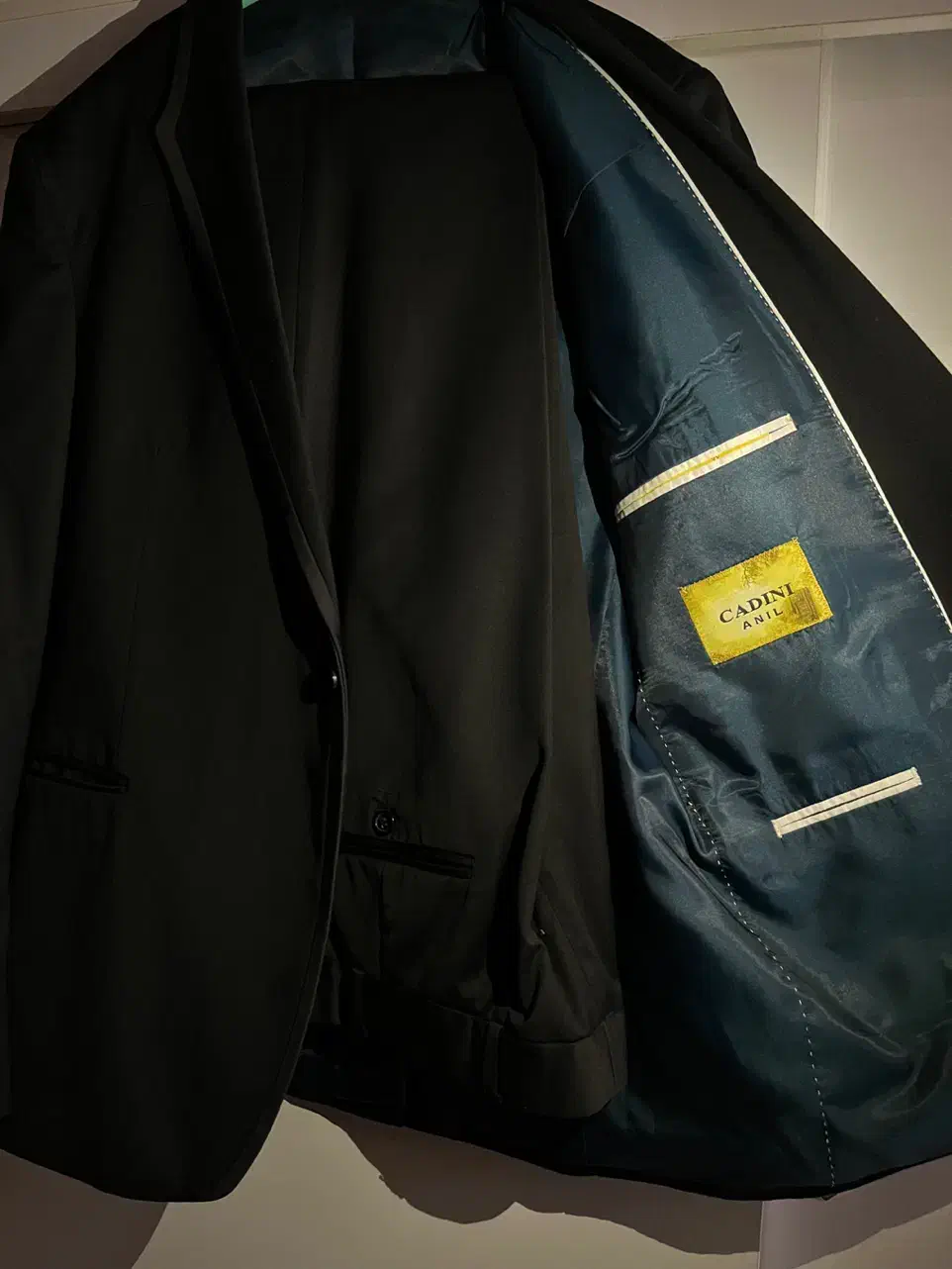 ۲ دست کت و شلوار مجلسی|لباس|قدس, شهر‌قدس|دیوار