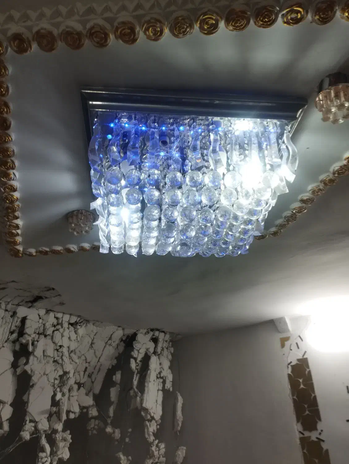 لوستر تمام کریستال الی دی دار|لوستر و چراغ آویز|اردبیل, |دیوار