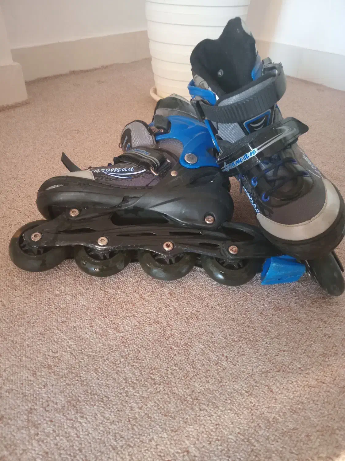 کفش اسکیت|دوچرخه، اسکیت، اسکوتر|چالوس, |دیوار