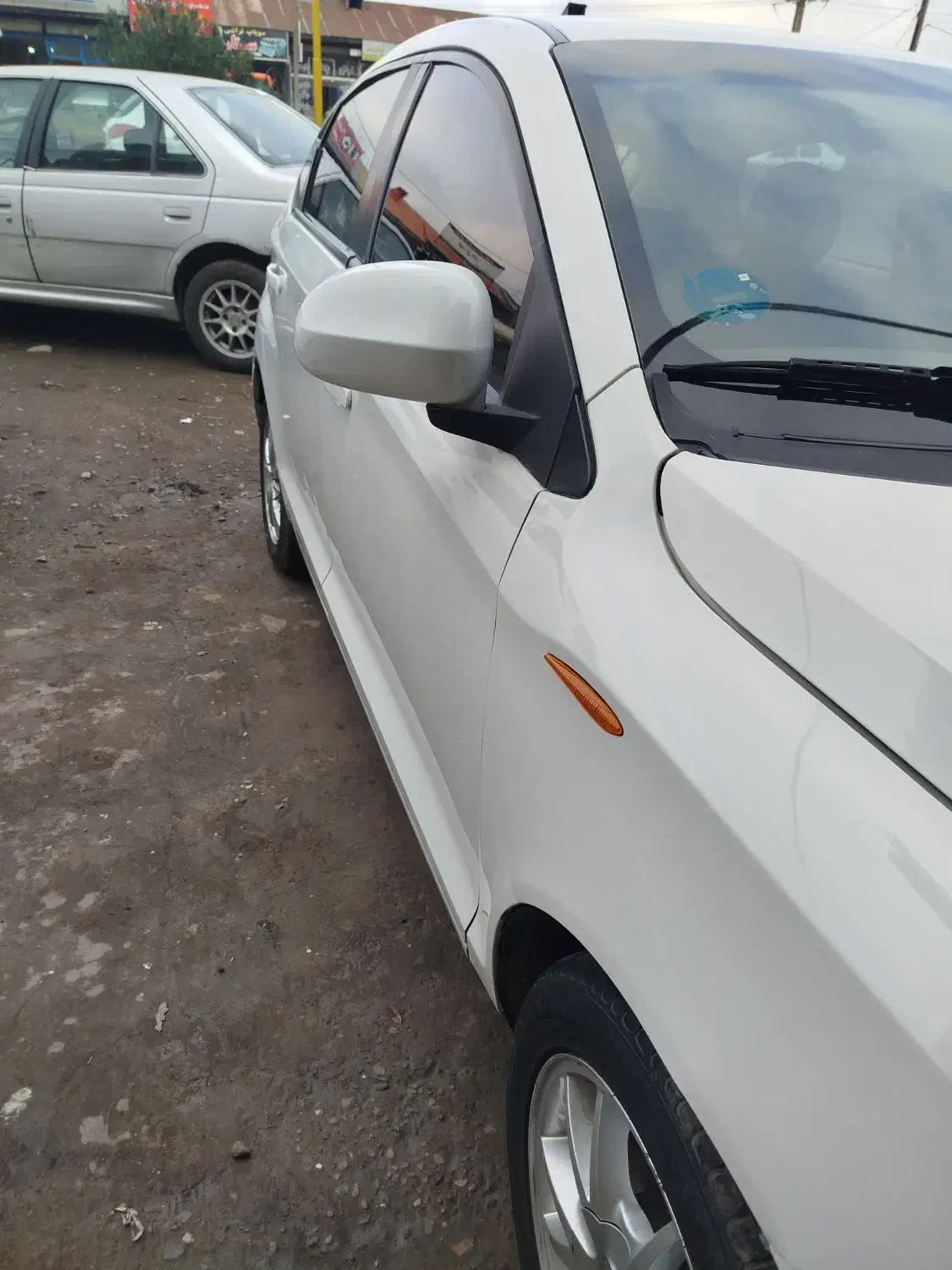 ام وی ام ۳۱۵ سفید مدل ۹۱ در حد۱۴۰۰|خودرو سواری و وانت|رشت, معلم|دیوار