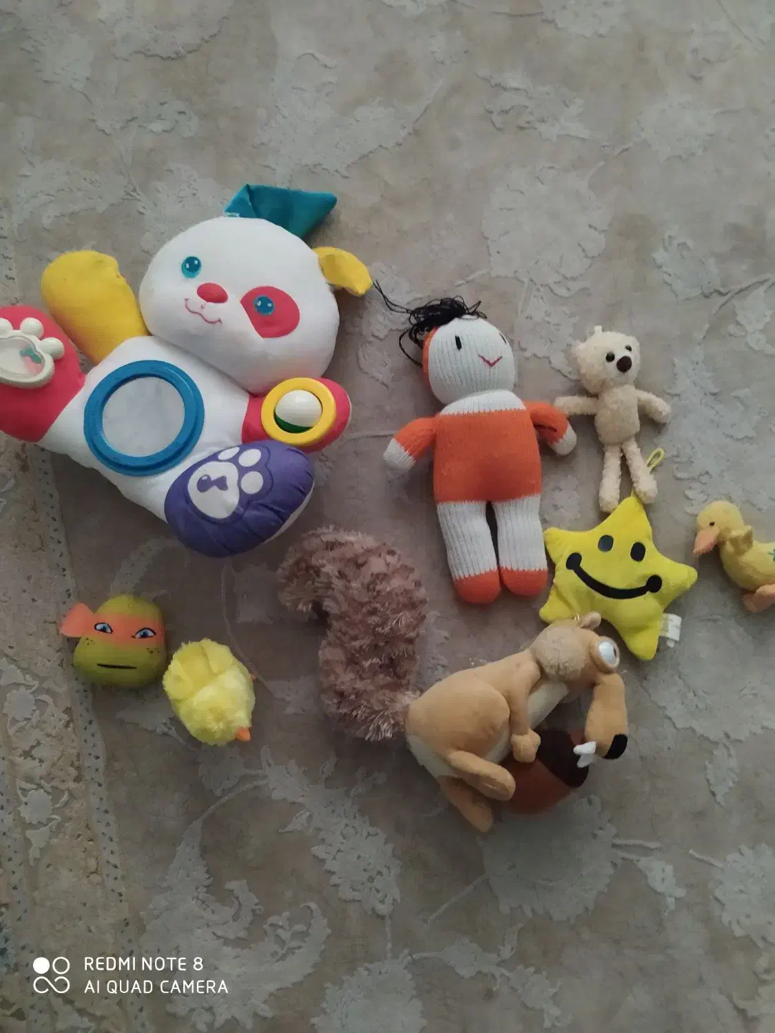 عروسک|اسباب‌‌بازی|مشهد, هفت تیر (حافظ)|دیوار