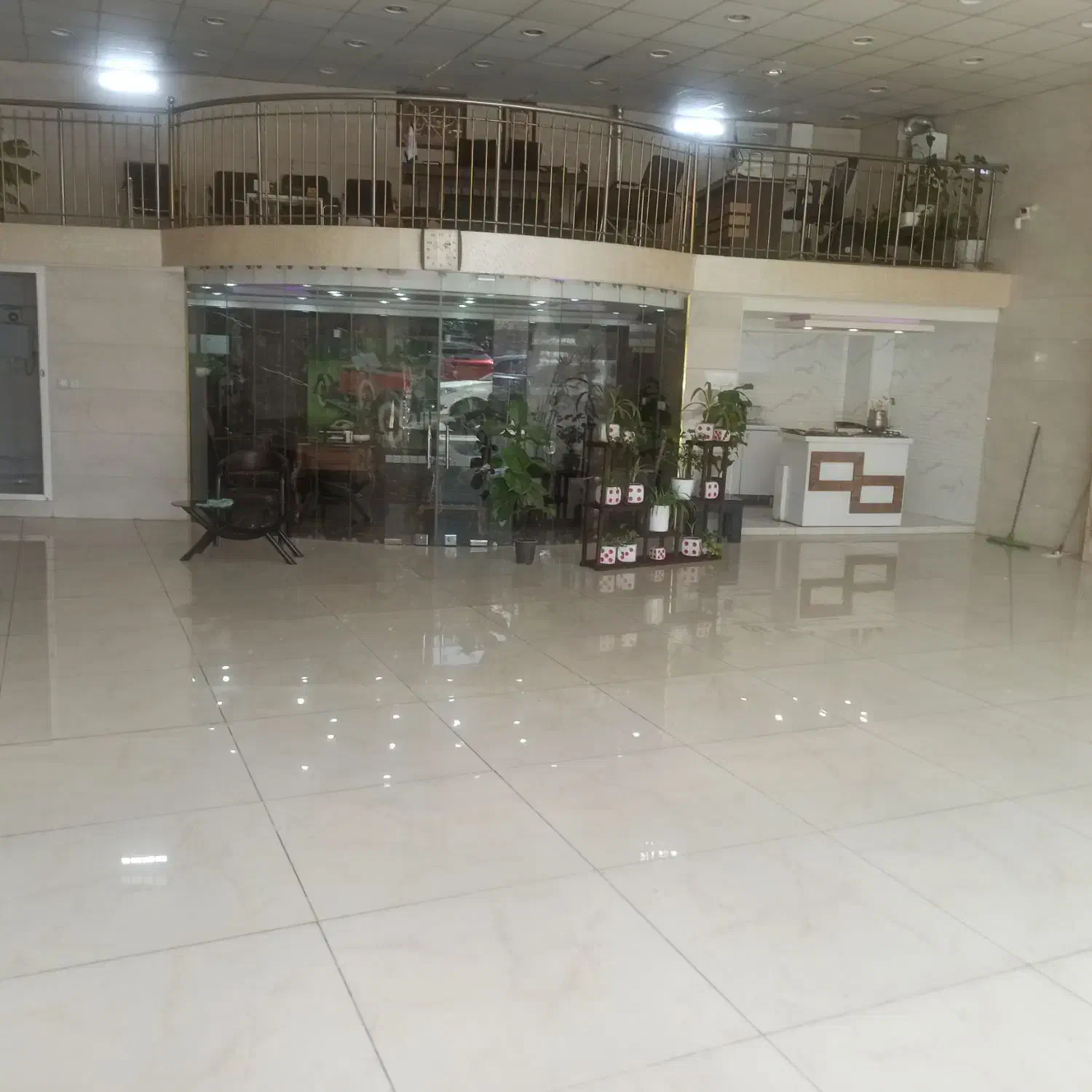 شرکت تمیز کاری متخصصین|خدمات نظافت|اصفهان, باغ زرشک|دیوار