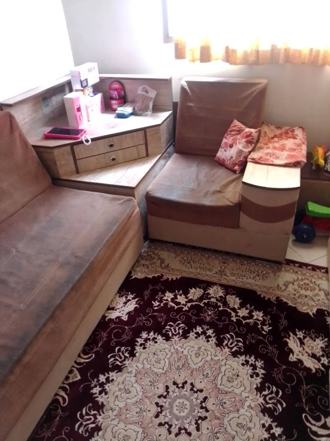 مبل ۷ نفره به همراه میز نهار خوری ۶ نفره|مبلمان خانگی و میز عسلی|تهران, امام زاده حسن|دیوار