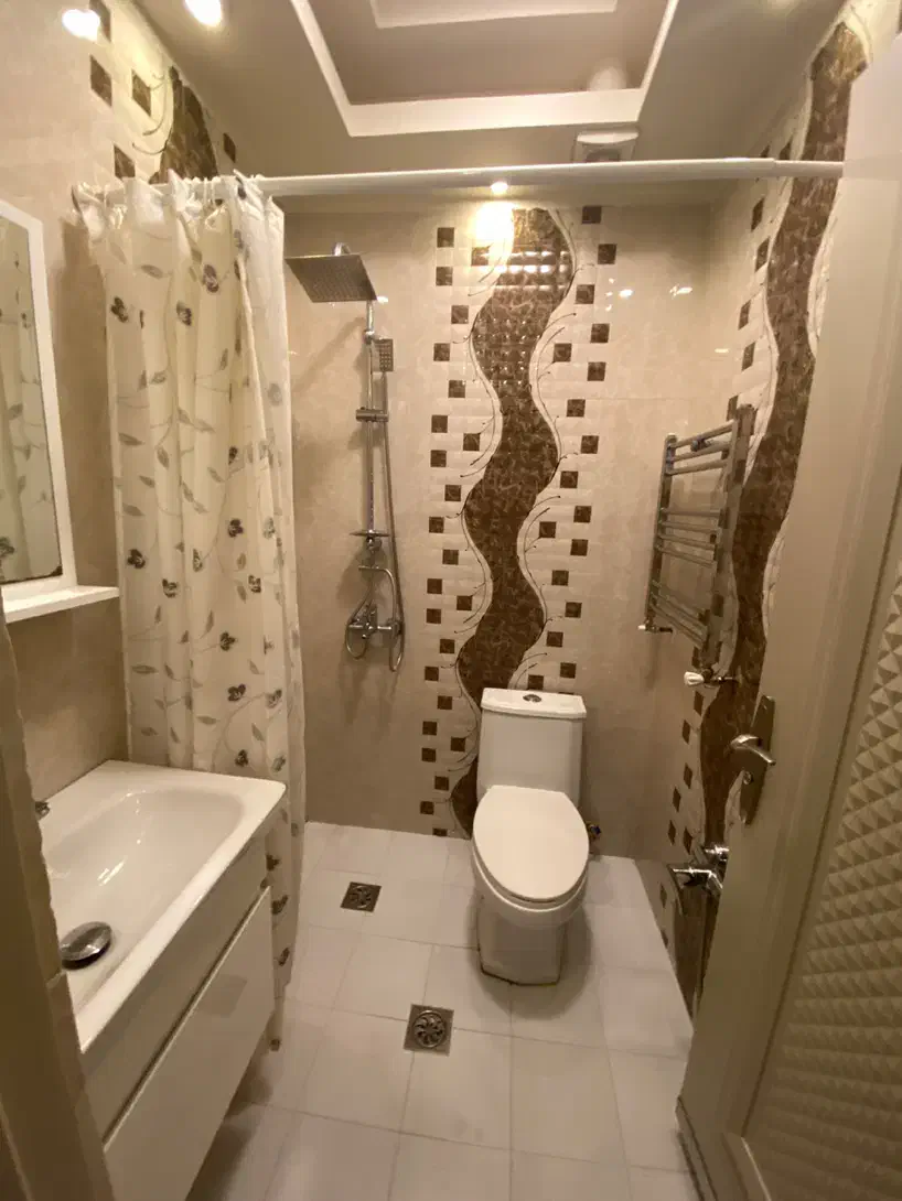 میدان قبا۱۱۳متر۲خواب سالن بزرگ لوکیشن تاپ