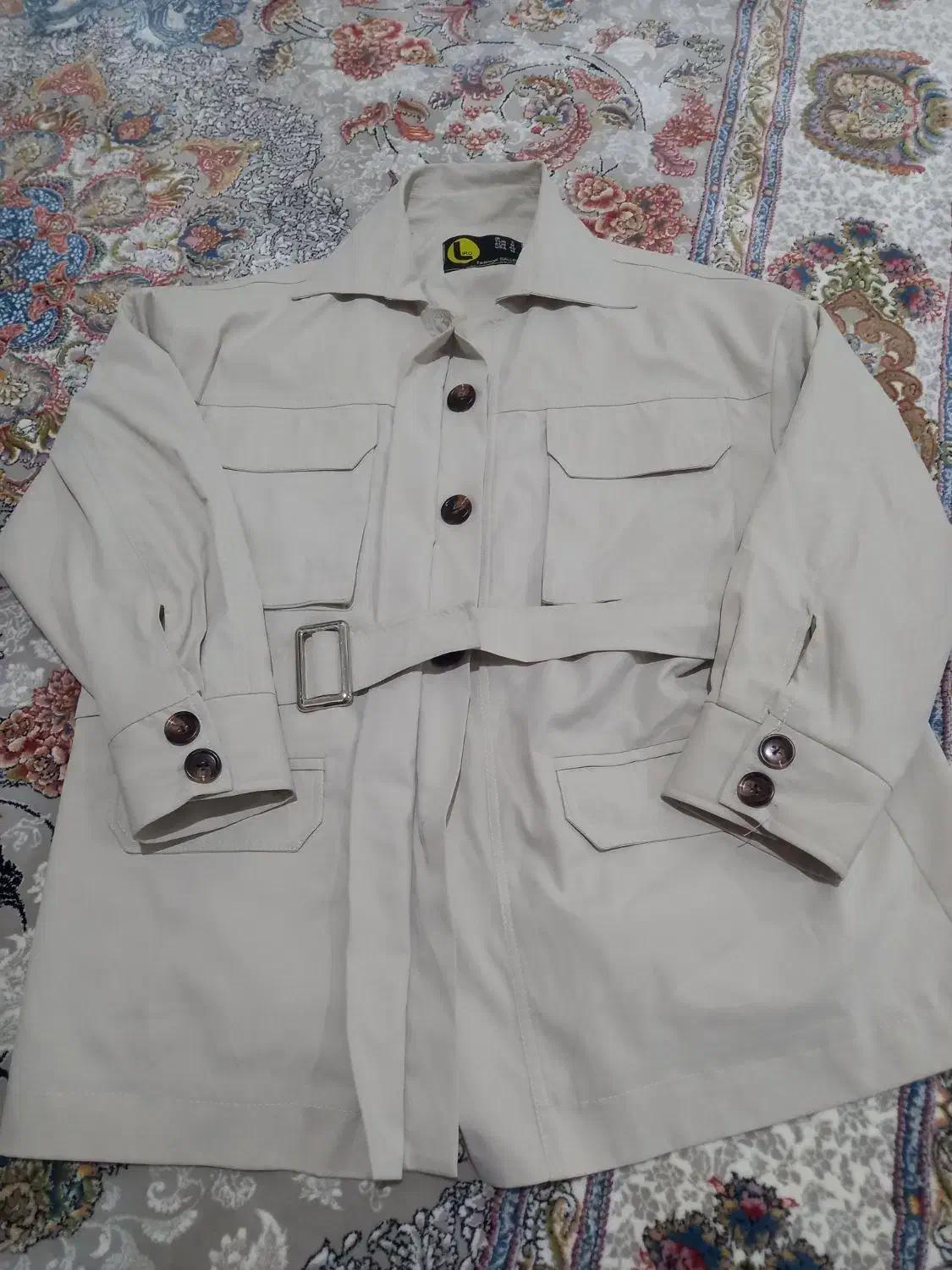 کت زنانه|لباس|سنگر, |دیوار