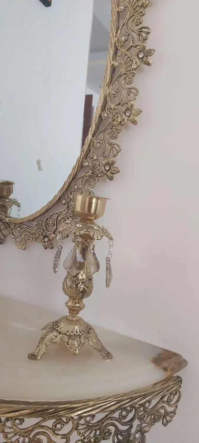 آینه و شمعدان و کنسول برنز|بوفه، ویترین، کنسول|صحنه, |دیوار