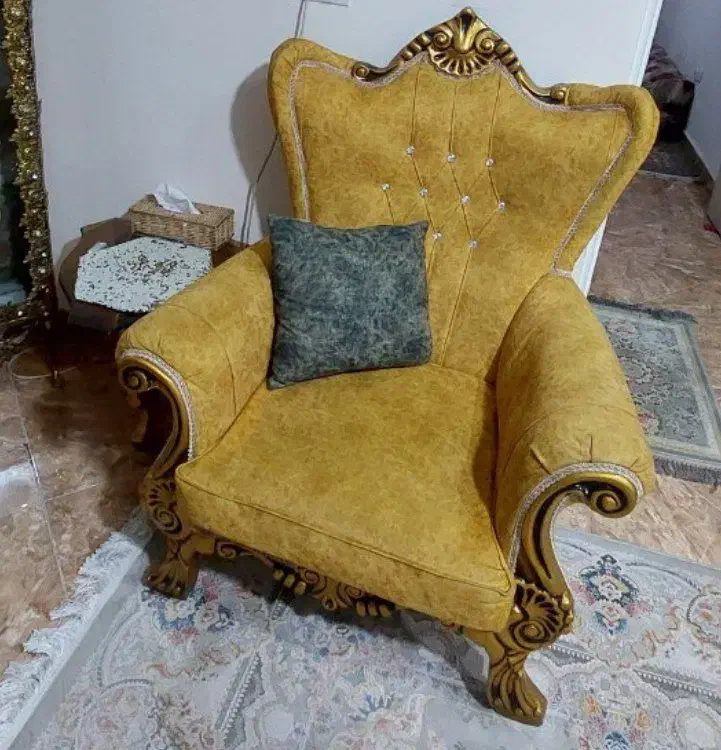 مبل به همراه جلو مبلی|مبلمان خانگی و میز عسلی|اسلامشهر, زرافشان|دیوار