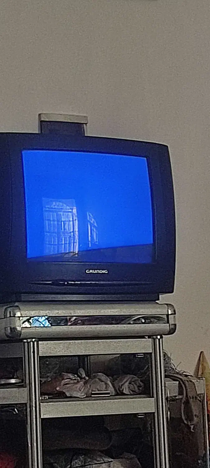 تلویزیون|تلویزیون و پروژکتور|نوشین شهر, |دیوار