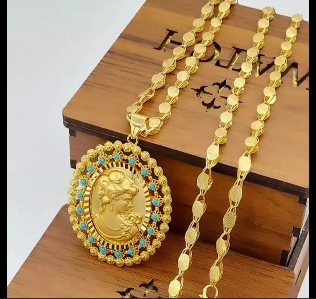 پلاک ورو لباسی زیبا و مجلسی|بدلیجات|اندیمشک, |دیوار