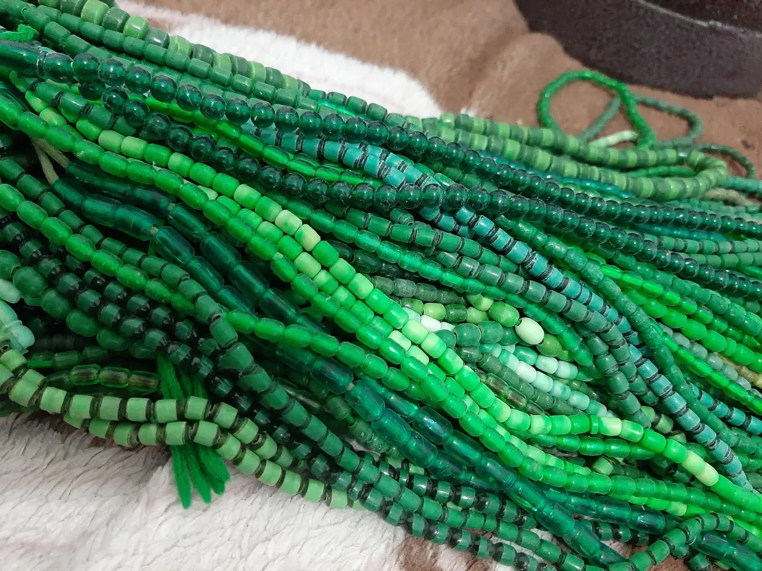 تسبیح|کلکسیون اشیاء عتیقه|جلگه ماژان, |دیوار