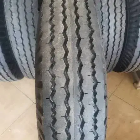 لاستیک نیسانی زیر قیمت بازار|عمده‌فروشی|رشت, آتشگاه|دیوار