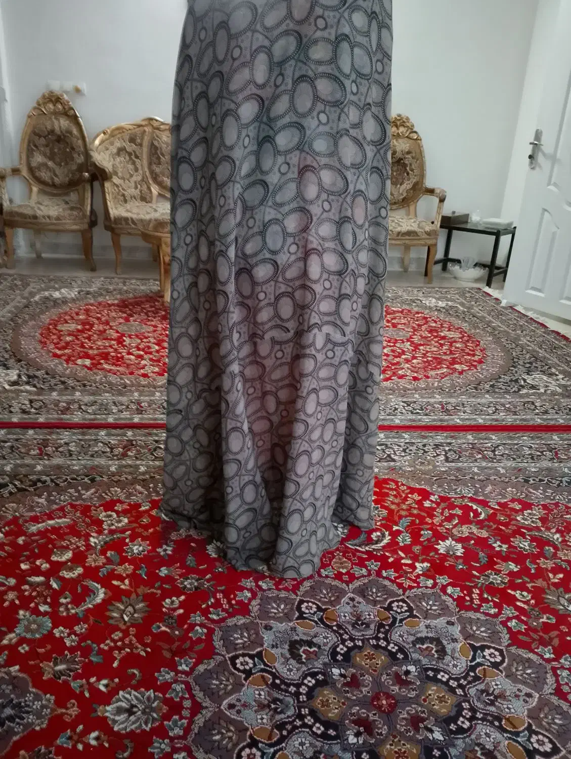 چادر رنگی|لباس|سبزوار, باهنر|دیوار