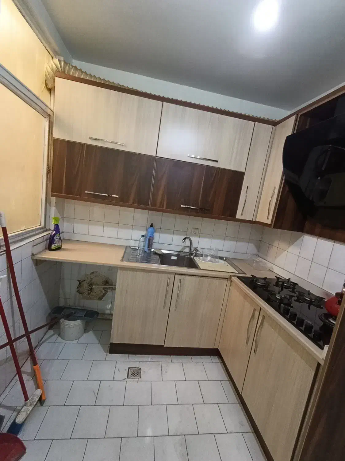 ۶۰ متر / رو به آفتاب / بلوار بیژن / رهن کامل