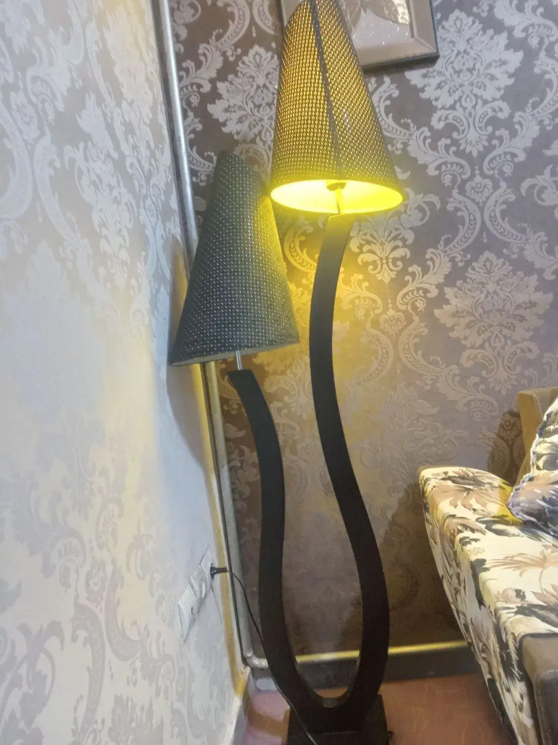 اباژور سالم|لوستر و چراغ آویز|سراب, |دیوار