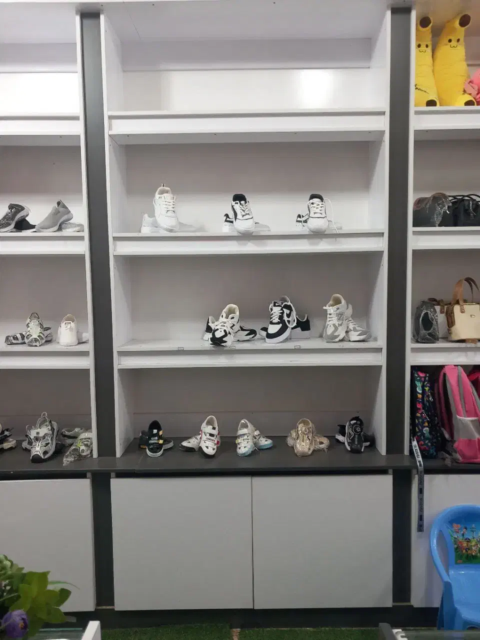 قفسه ملامینه سفید طوسی کارکرد ۲ماه|کتابخانه، شلف، قفسه‌های دیواری|املش, |دیوار