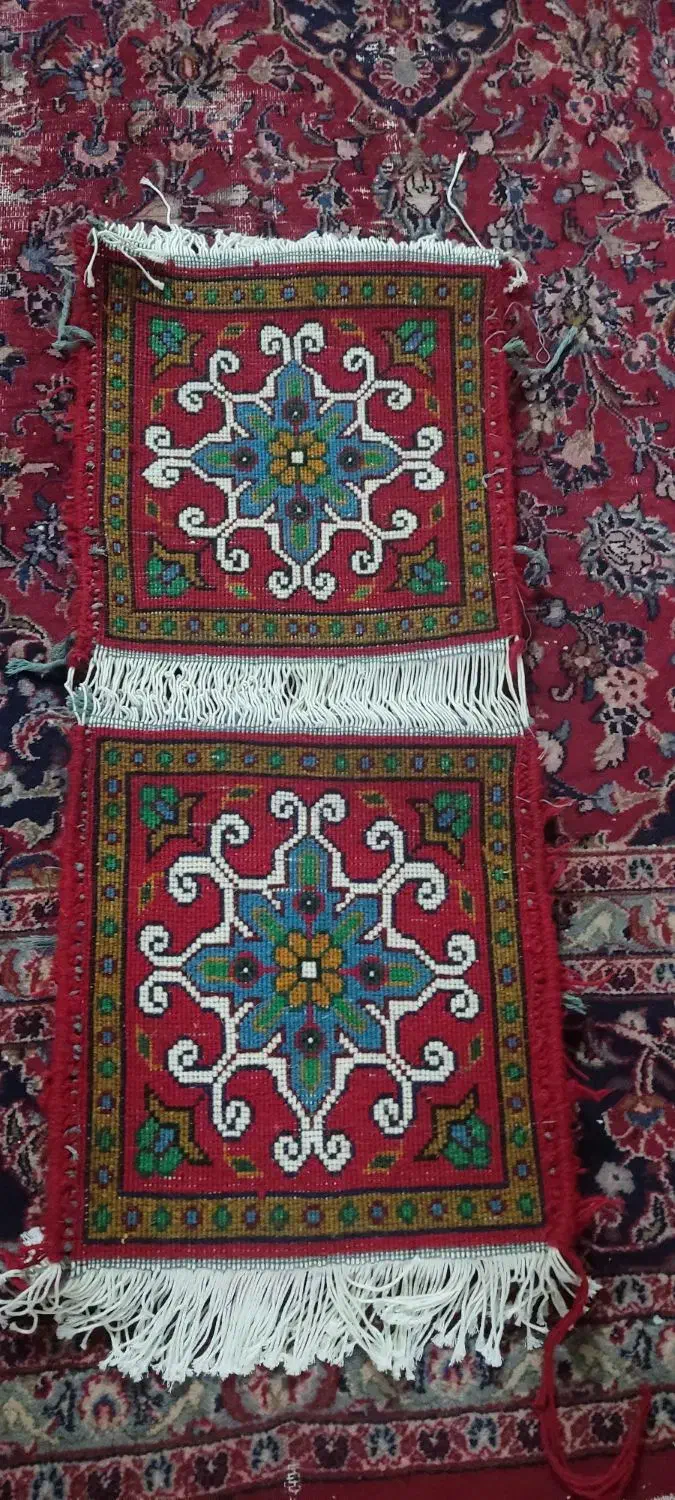 فرش روی صندلی|فرش|عجب شیر, |دیوار