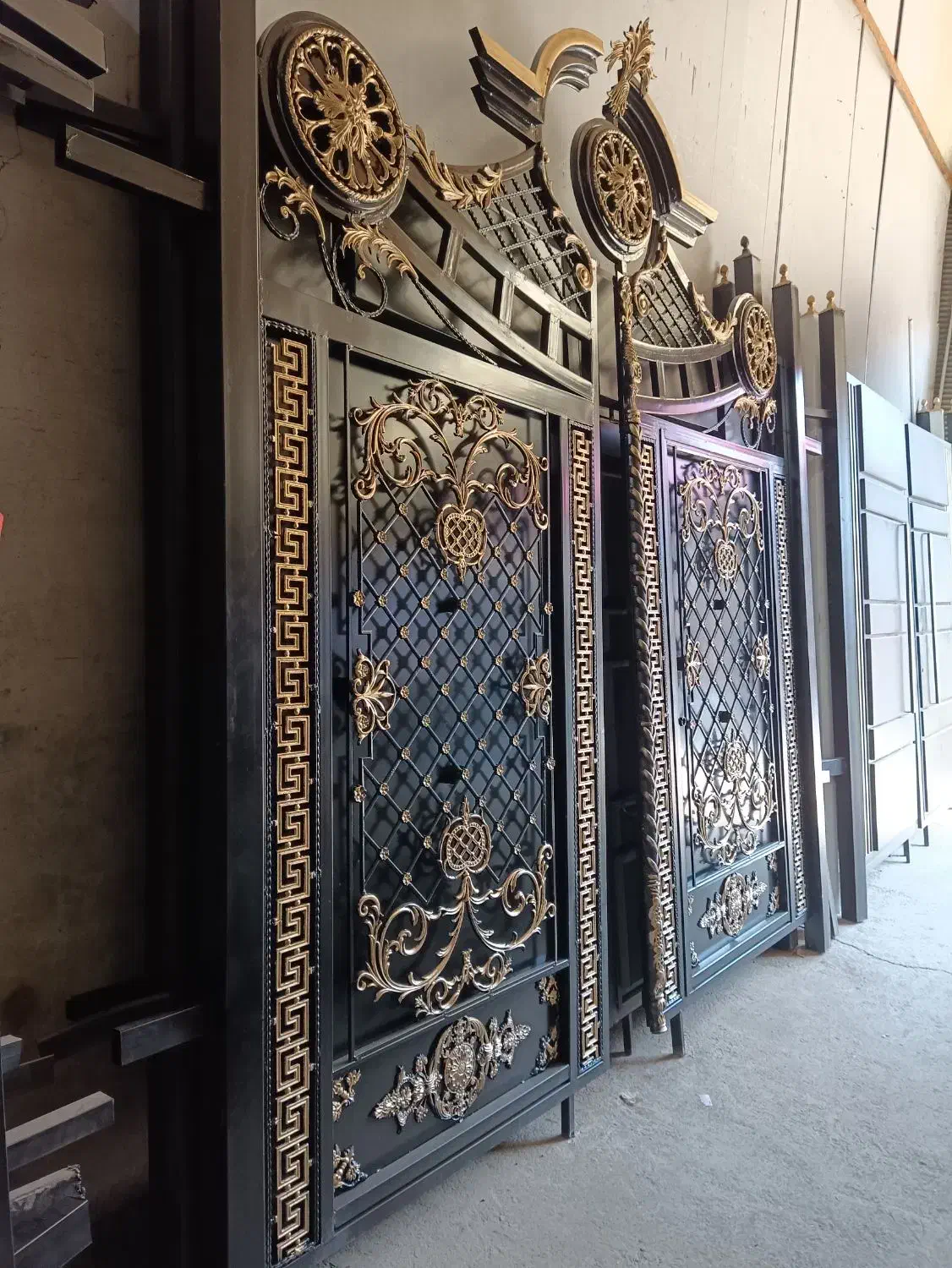 درب و دروازه های مدرن و لوکس|مصالح و تجهیزات ساختمان|رشت, شهرک صنعتی|دیوار