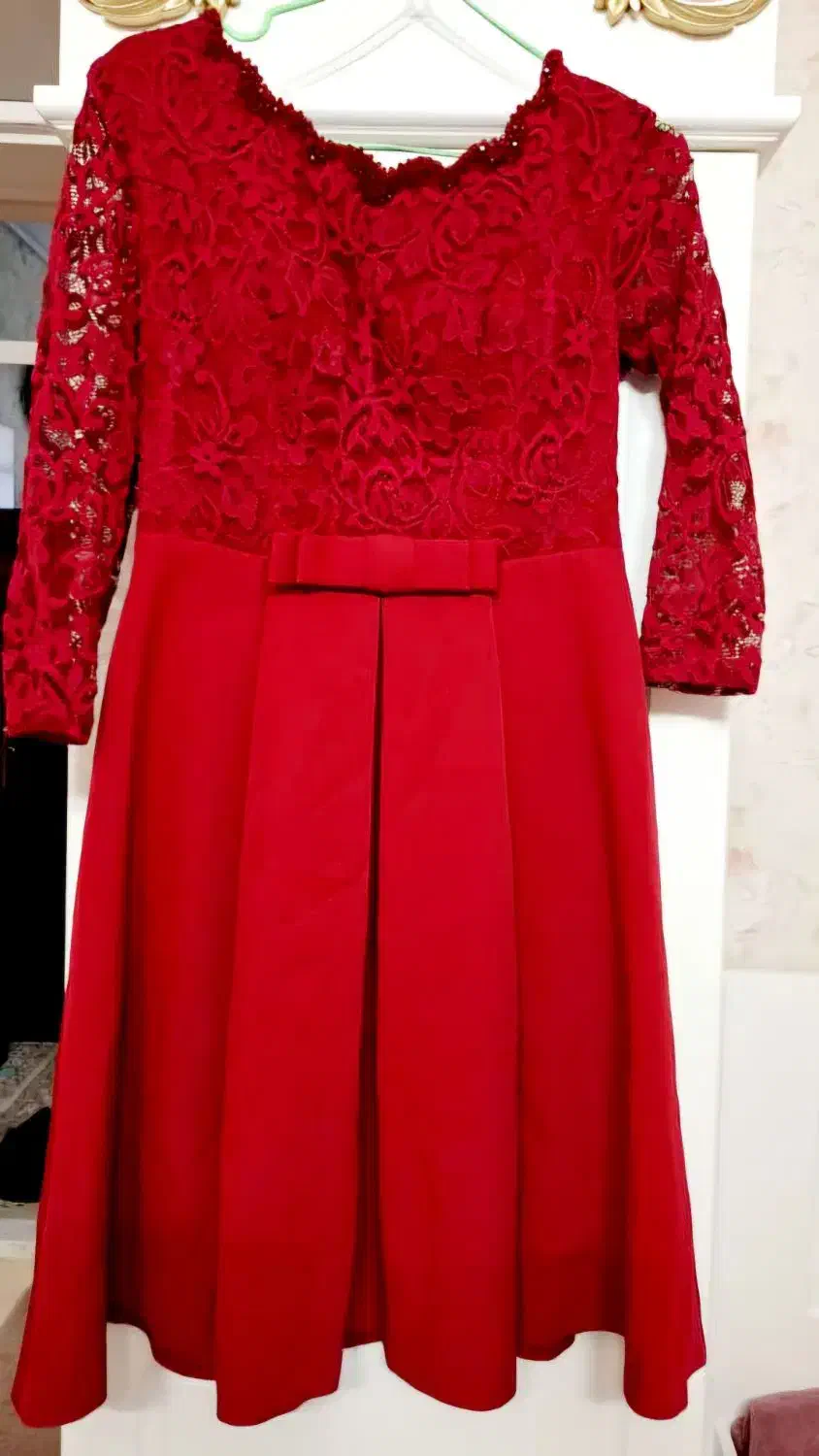 لباس مجلسی|لباس|قم, بنیاد|دیوار